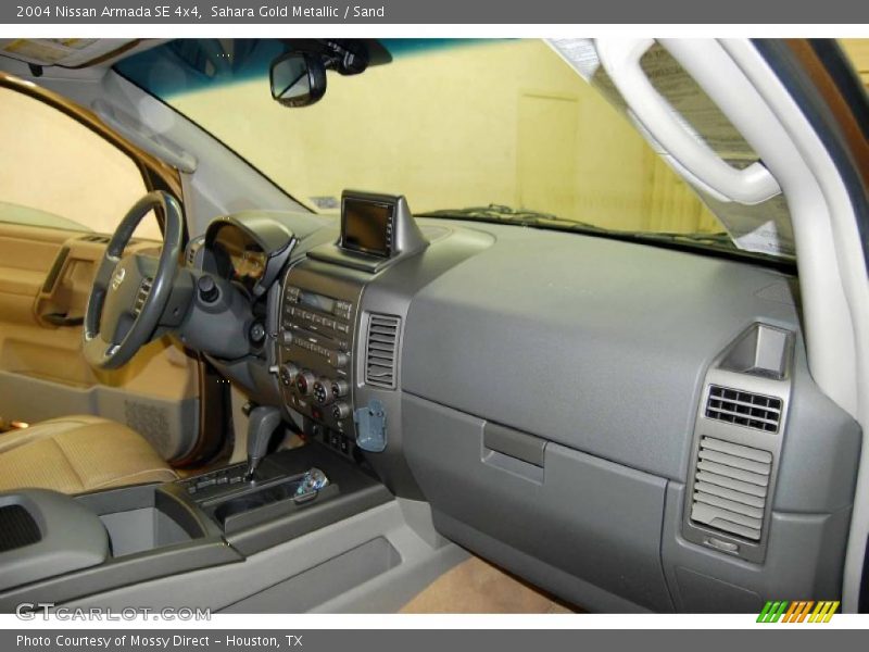 Sahara Gold Metallic / Sand 2004 Nissan Armada SE 4x4