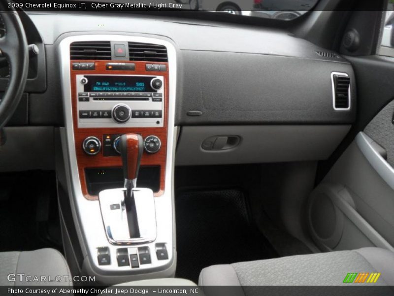 Cyber Gray Metallic / Light Gray 2009 Chevrolet Equinox LT