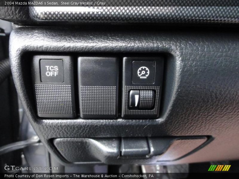 Controls of 2004 MAZDA6 s Sedan