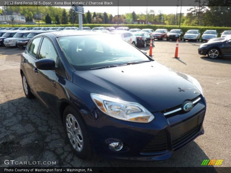 Kona Blue Metallic / Charcoal Black 2012 Ford Focus SE 5-Door