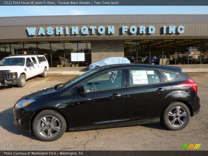 Tuxedo Black Metallic / Two-Tone Sport 2012 Ford Focus SE Sport 5-Door