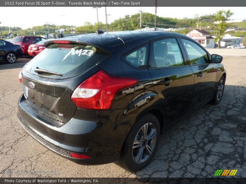 Tuxedo Black Metallic / Two-Tone Sport 2012 Ford Focus SE Sport 5-Door