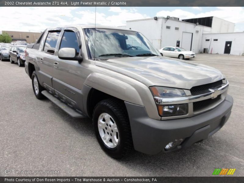 Light Pewter Metallic / Graphite 2002 Chevrolet Avalanche Z71 4x4