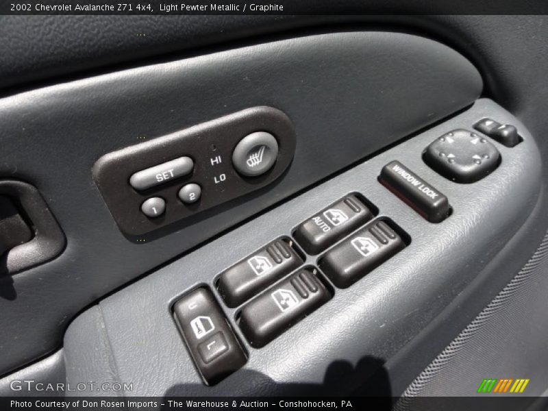Light Pewter Metallic / Graphite 2002 Chevrolet Avalanche Z71 4x4