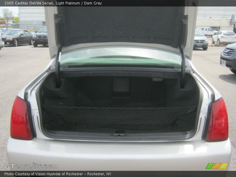 Light Platinum / Dark Gray 2005 Cadillac DeVille Sedan