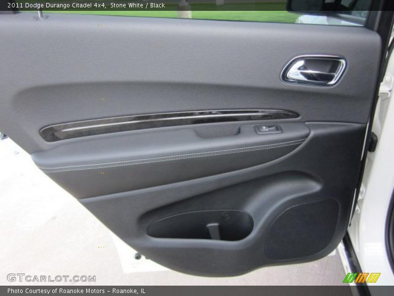 Stone White / Black 2011 Dodge Durango Citadel 4x4