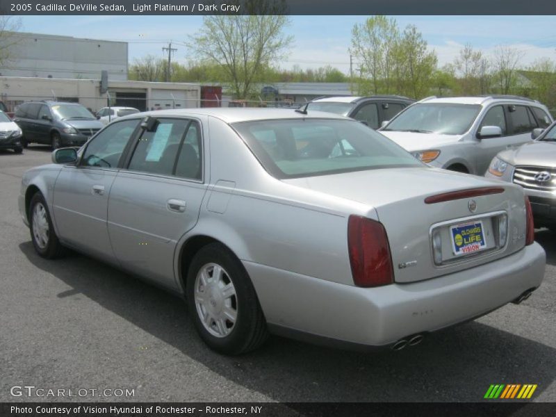 Light Platinum / Dark Gray 2005 Cadillac DeVille Sedan