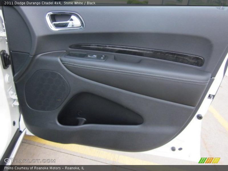 Door Panel of 2011 Durango Citadel 4x4