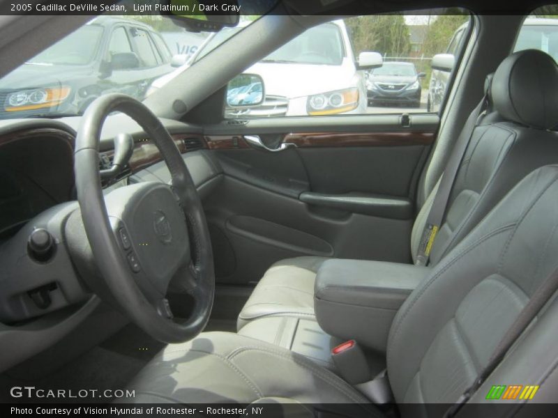 Light Platinum / Dark Gray 2005 Cadillac DeVille Sedan