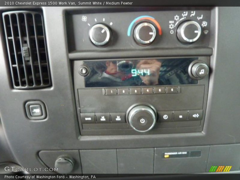 Summit White / Medium Pewter 2010 Chevrolet Express 1500 Work Van