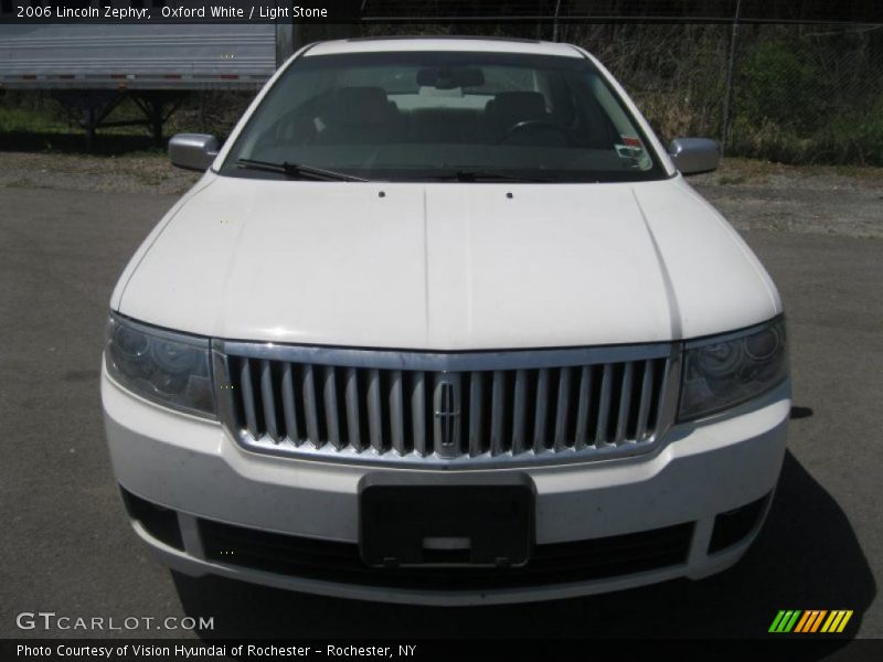 Oxford White / Light Stone 2006 Lincoln Zephyr
