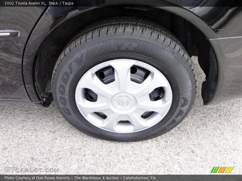 Black / Taupe 2002 Toyota Avalon XL