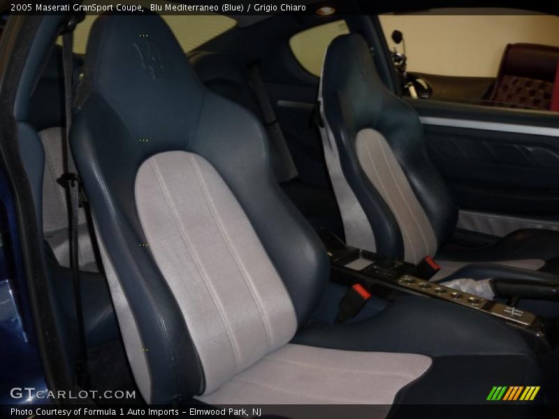  2005 GranSport Coupe Grigio Chiaro Interior