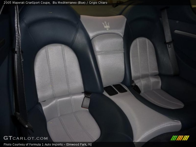 Blu Mediterraneo (Blue) / Grigio Chiaro 2005 Maserati GranSport Coupe