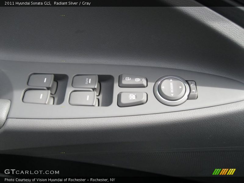 Radiant Silver / Gray 2011 Hyundai Sonata GLS