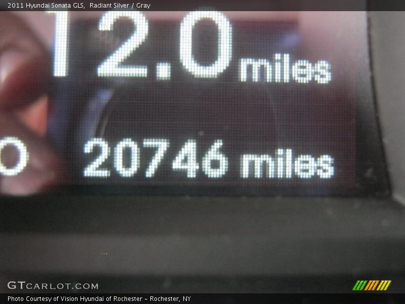 Radiant Silver / Gray 2011 Hyundai Sonata GLS