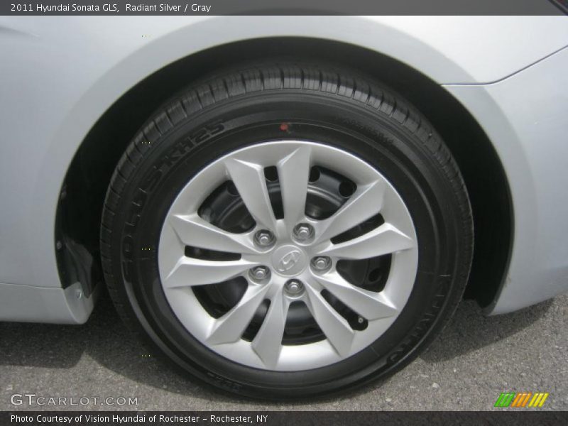 Radiant Silver / Gray 2011 Hyundai Sonata GLS