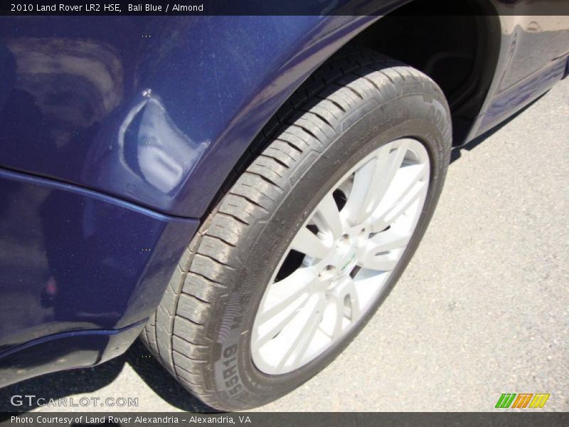 Bali Blue / Almond 2010 Land Rover LR2 HSE
