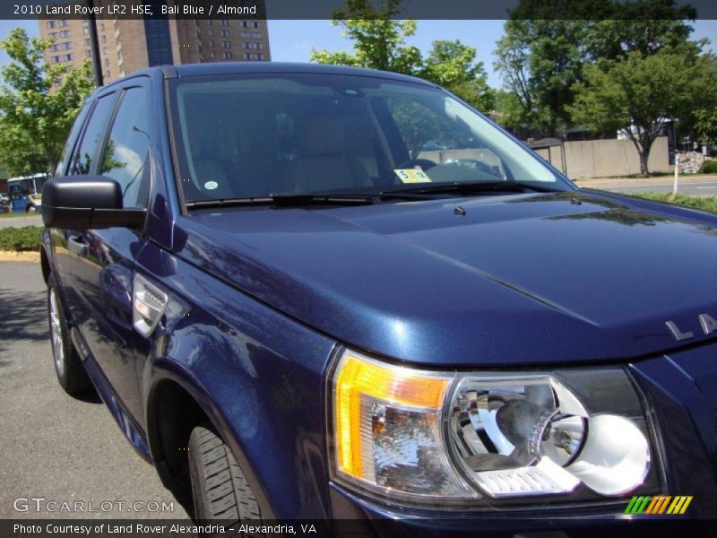 Bali Blue / Almond 2010 Land Rover LR2 HSE