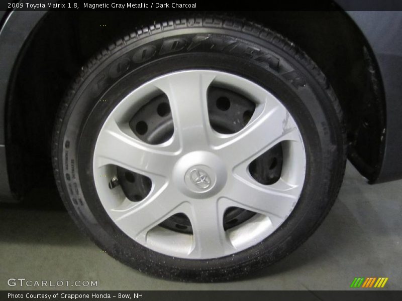 Magnetic Gray Metallic / Dark Charcoal 2009 Toyota Matrix 1.8