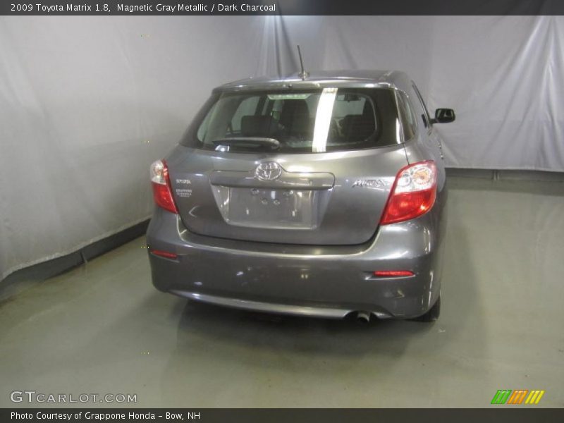 Magnetic Gray Metallic / Dark Charcoal 2009 Toyota Matrix 1.8