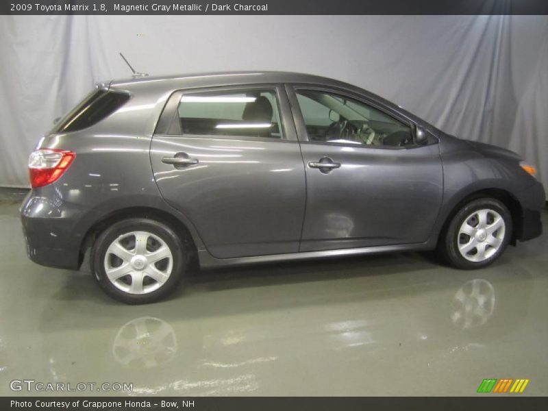 Magnetic Gray Metallic / Dark Charcoal 2009 Toyota Matrix 1.8