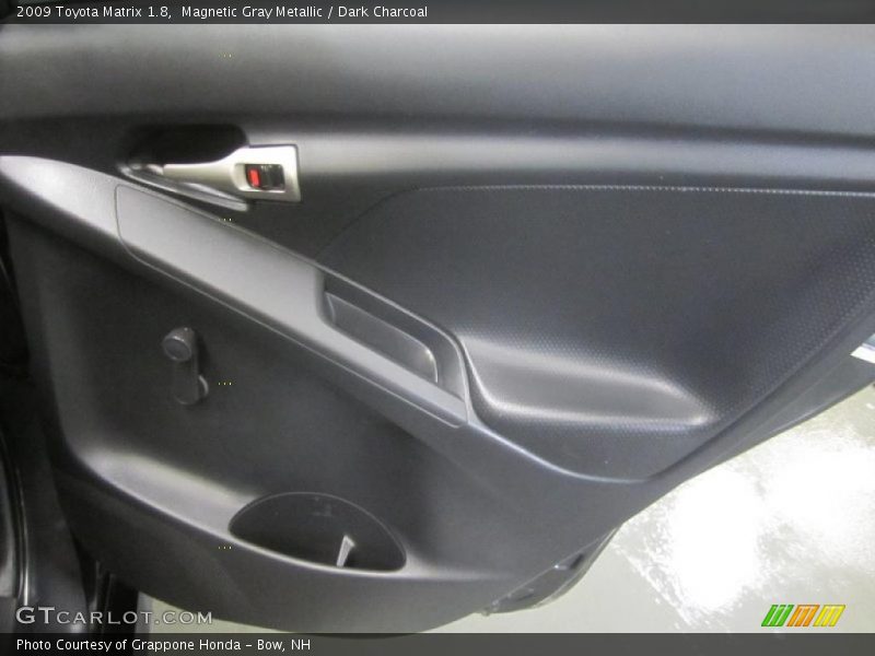 Magnetic Gray Metallic / Dark Charcoal 2009 Toyota Matrix 1.8
