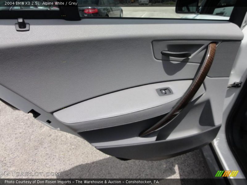 Alpine White / Grey 2004 BMW X3 2.5i