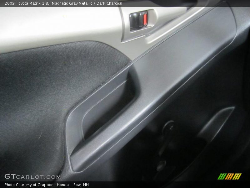 Magnetic Gray Metallic / Dark Charcoal 2009 Toyota Matrix 1.8