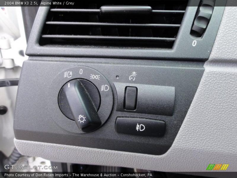 Alpine White / Grey 2004 BMW X3 2.5i
