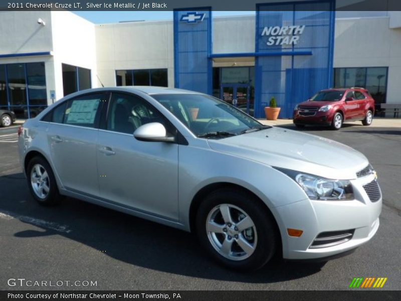 Silver Ice Metallic / Jet Black 2011 Chevrolet Cruze LT