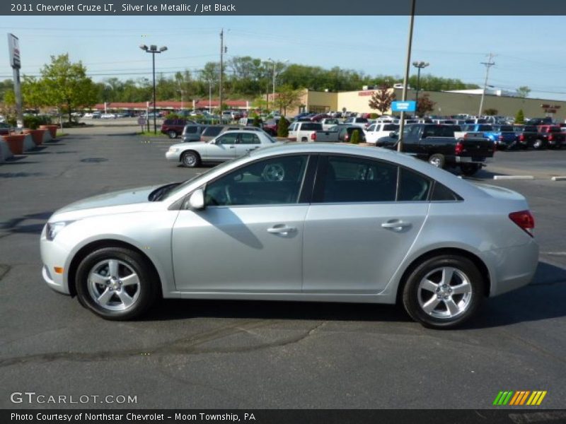 Silver Ice Metallic / Jet Black 2011 Chevrolet Cruze LT
