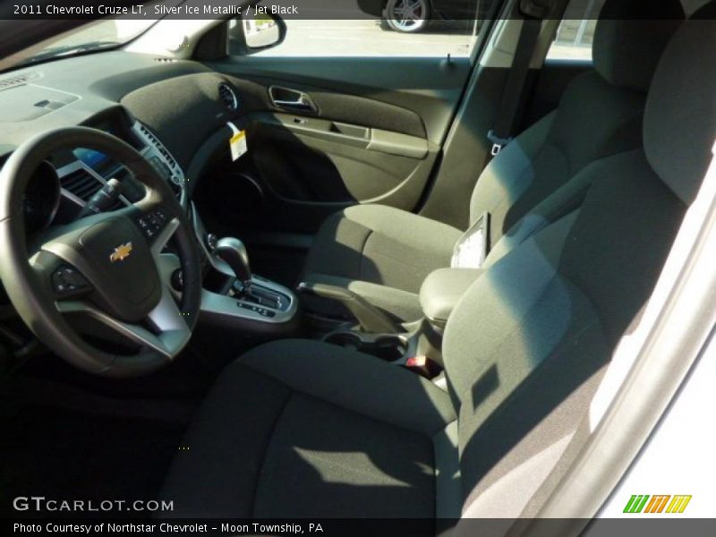 Silver Ice Metallic / Jet Black 2011 Chevrolet Cruze LT