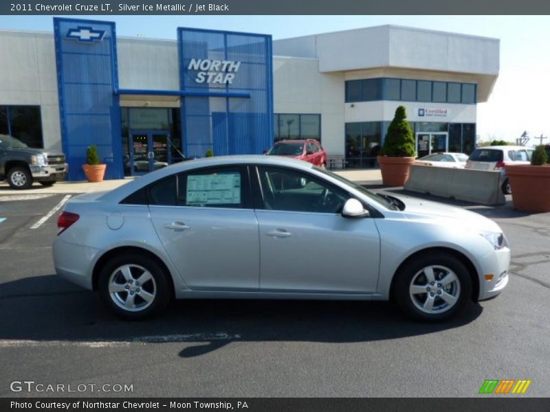 Silver Ice Metallic / Jet Black 2011 Chevrolet Cruze LT