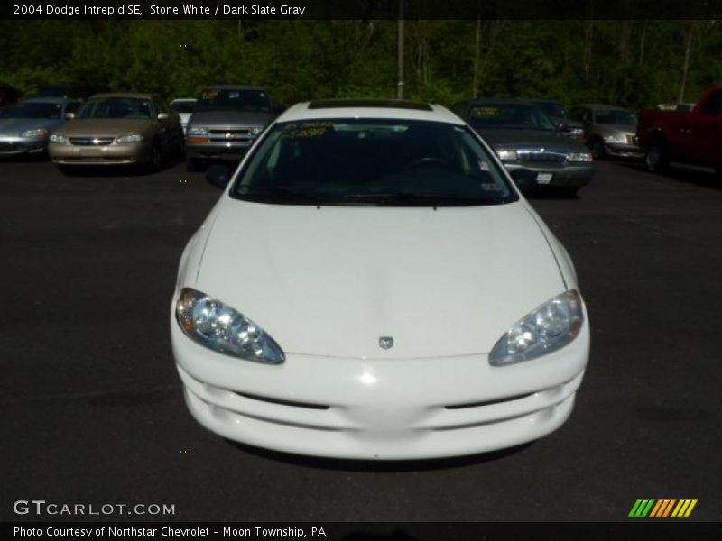 Stone White / Dark Slate Gray 2004 Dodge Intrepid SE