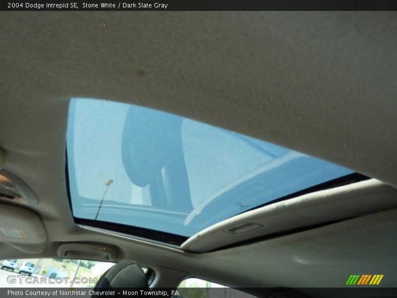 Stone White / Dark Slate Gray 2004 Dodge Intrepid SE