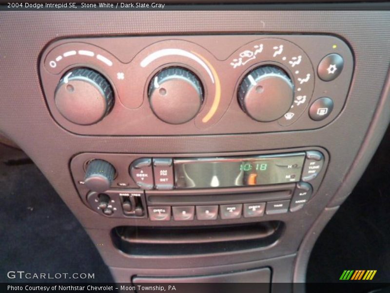 Stone White / Dark Slate Gray 2004 Dodge Intrepid SE