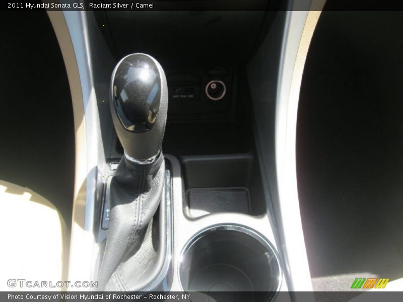 Radiant Silver / Camel 2011 Hyundai Sonata GLS