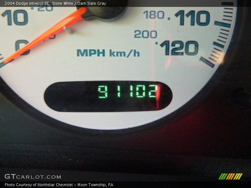 Stone White / Dark Slate Gray 2004 Dodge Intrepid SE