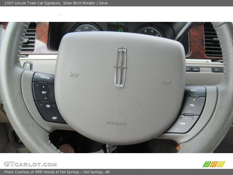  2007 Town Car Signature Steering Wheel