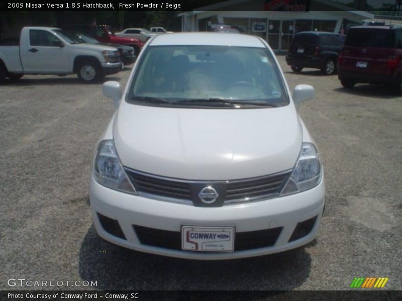Fresh Powder / Beige 2009 Nissan Versa 1.8 S Hatchback