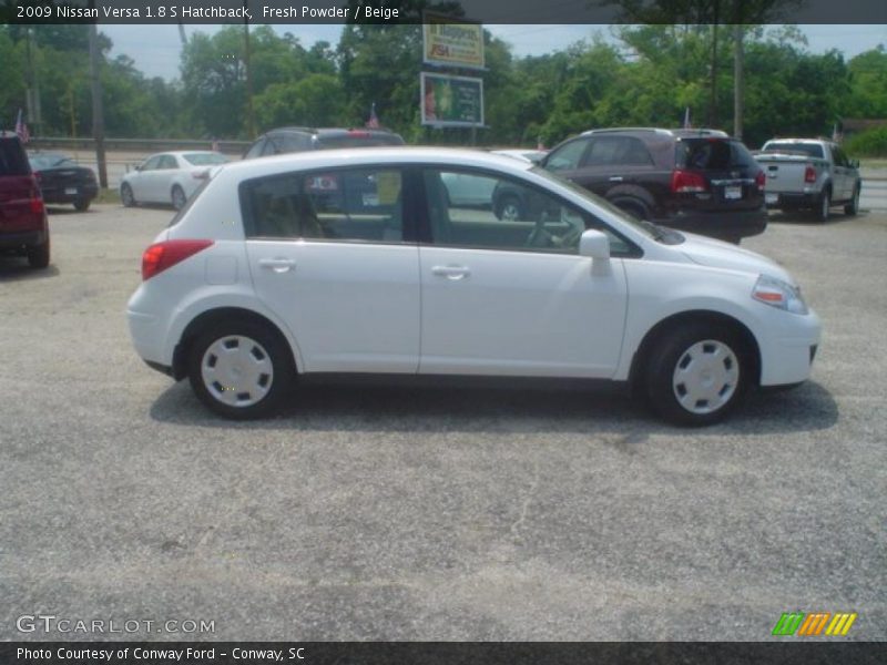 Fresh Powder / Beige 2009 Nissan Versa 1.8 S Hatchback