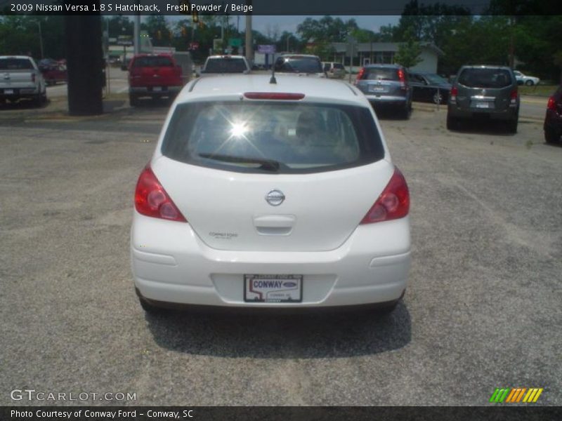 Fresh Powder / Beige 2009 Nissan Versa 1.8 S Hatchback