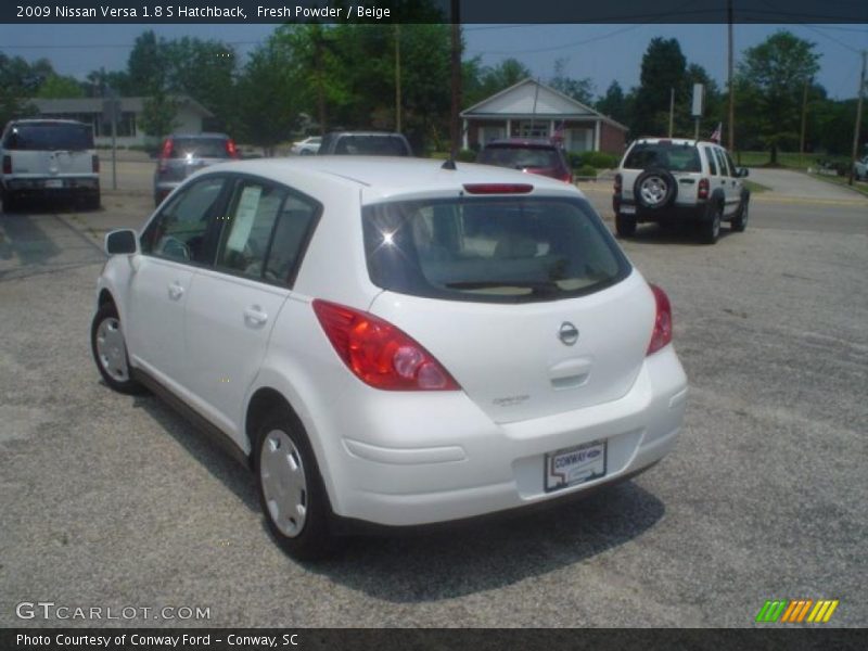 Fresh Powder / Beige 2009 Nissan Versa 1.8 S Hatchback