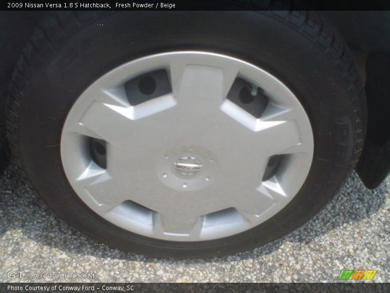Fresh Powder / Beige 2009 Nissan Versa 1.8 S Hatchback