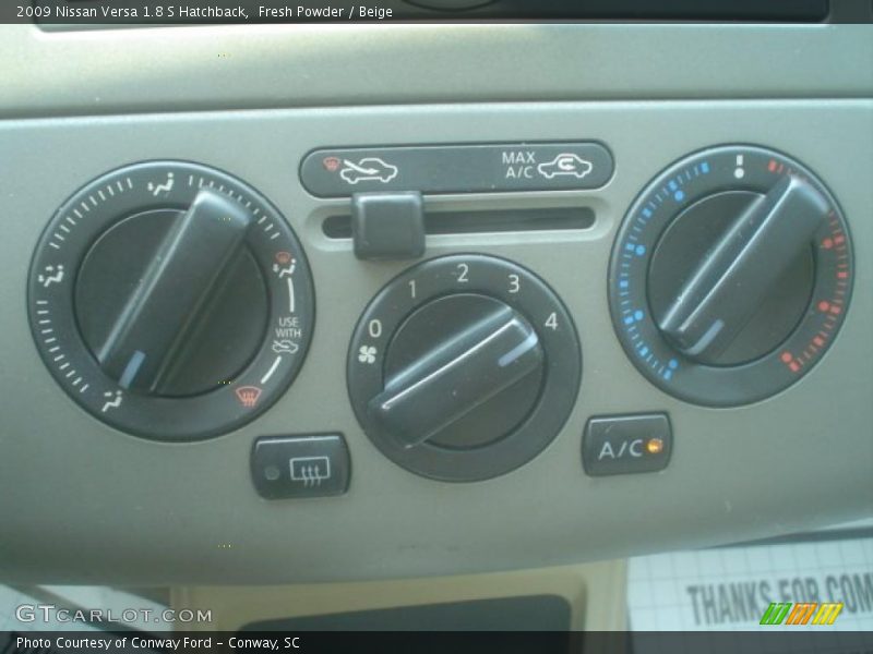 Fresh Powder / Beige 2009 Nissan Versa 1.8 S Hatchback