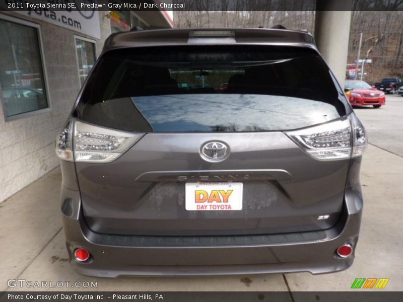 Predawn Gray Mica / Dark Charcoal 2011 Toyota Sienna SE