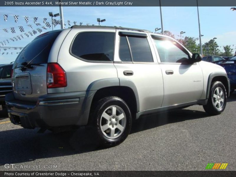 Mineral Silver Metallic / Dark Gray/Light Gray 2005 Isuzu Ascender S 4x4