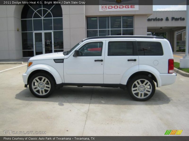 Bright White / Dark Slate Gray 2011 Dodge Nitro Heat 4.0