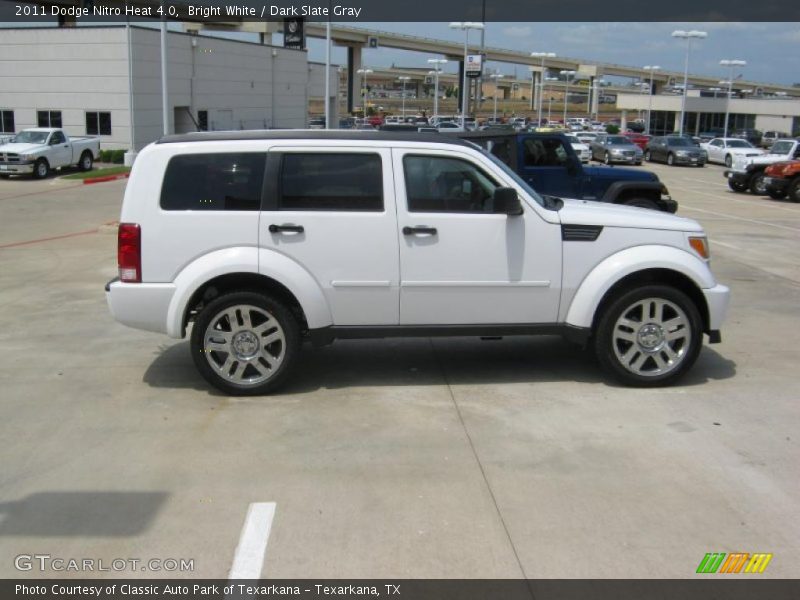 Bright White / Dark Slate Gray 2011 Dodge Nitro Heat 4.0